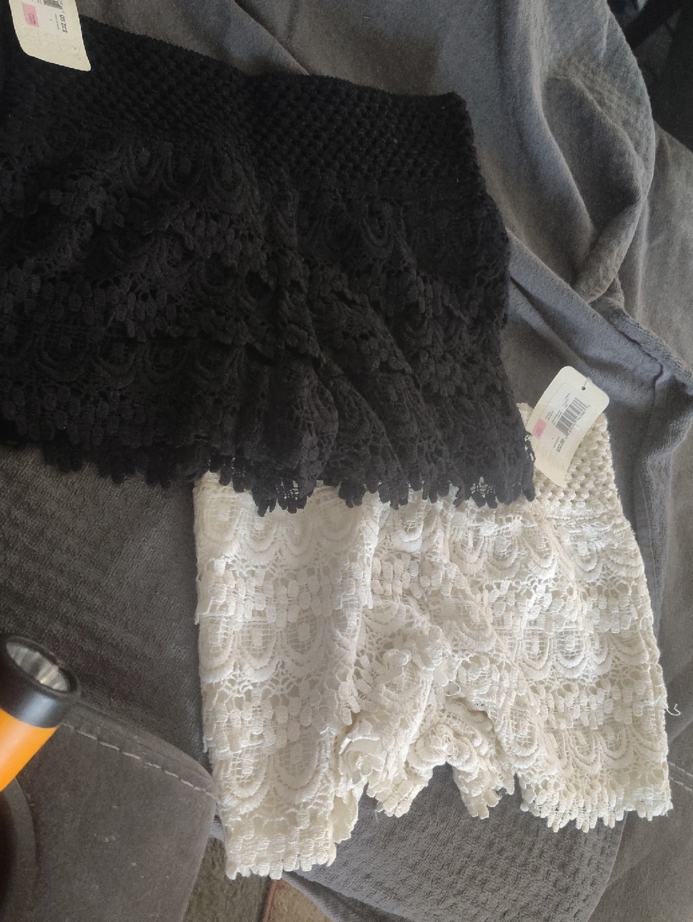 Girls Lace Crochet Shorts Size Small (8)